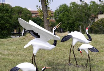 丹頂鶴雕塑-公園景區創意玻璃鋼丹頂鶴雕塑