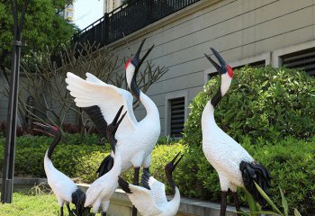 丹頂鶴雕塑-玻璃鋼彩繪公園別墅創(chuàng)意一家丹頂鶴雕塑