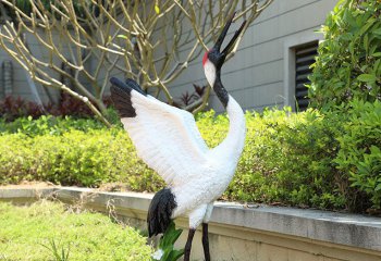 鶴雕塑-公園玻璃鋼仿真動物鶴雕塑