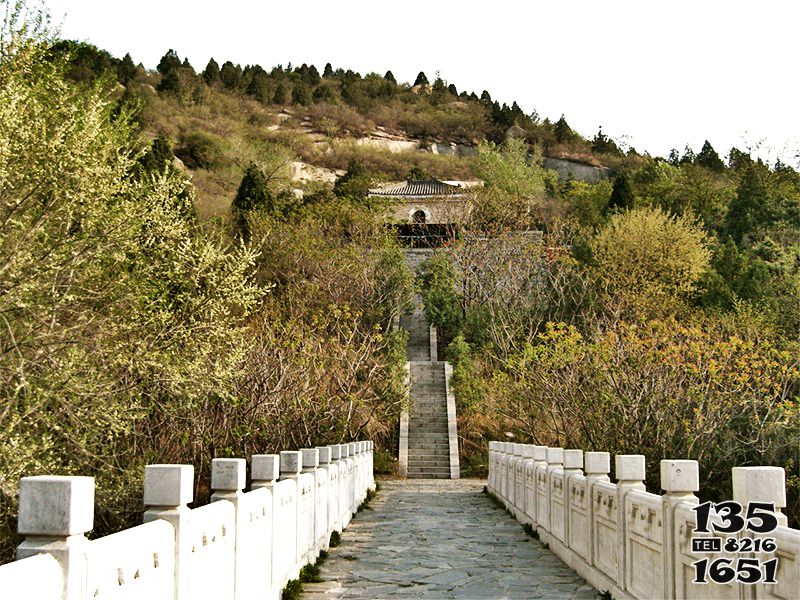 欄桿欄板雕塑-寺院河道景觀裝飾大理石欄桿高清圖片