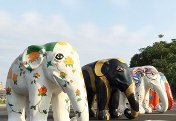 大象雕塑-公園玻璃鋼彩繪創(chuàng)意一排景觀裝飾品大象雕塑