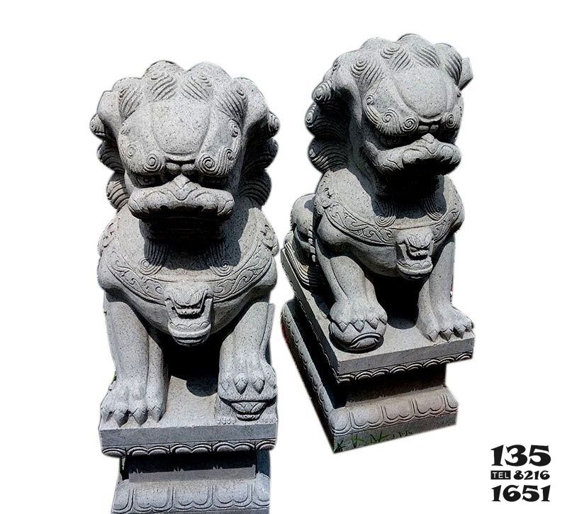 獅子雕塑-公園景區(qū)大型仿真動(dòng)物青石石雕獅子雕塑高清圖片