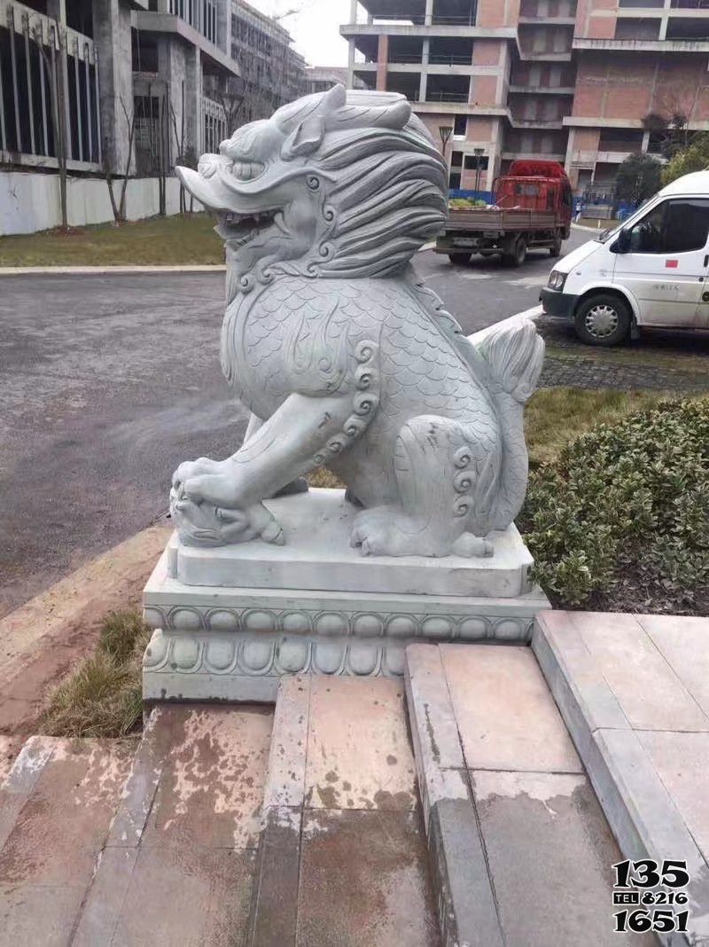 獅子雕塑-城市街道大型仿真動物獅子雕塑高清圖片