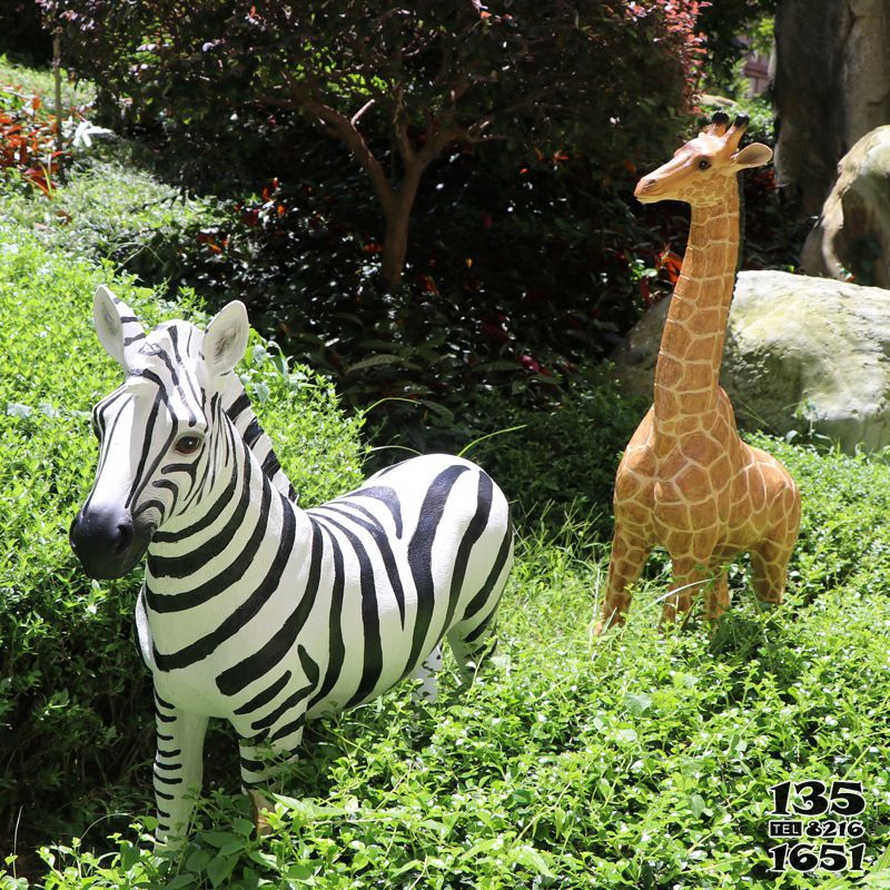 長頸鹿雕塑-公園景區大型動物景觀斑馬和長頸鹿雕塑高清圖片