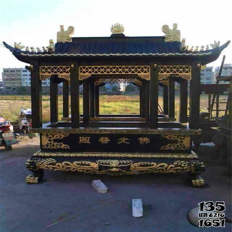 香爐雕塑-仿古八柱鑄鐵漆金帶蓋道教寺院擺放香爐高清圖片