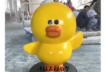 鴨子雕塑-公園里一只張開雙翅的玻璃鋼卡通鴨子雕塑