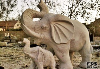 母子象雕塑-公園景區大理石石雕一起玩耍的母子象雕塑