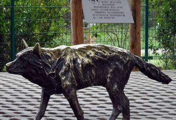 狼雕塑-景區動物園不銹鋼仿古做舊行走的狼雕塑