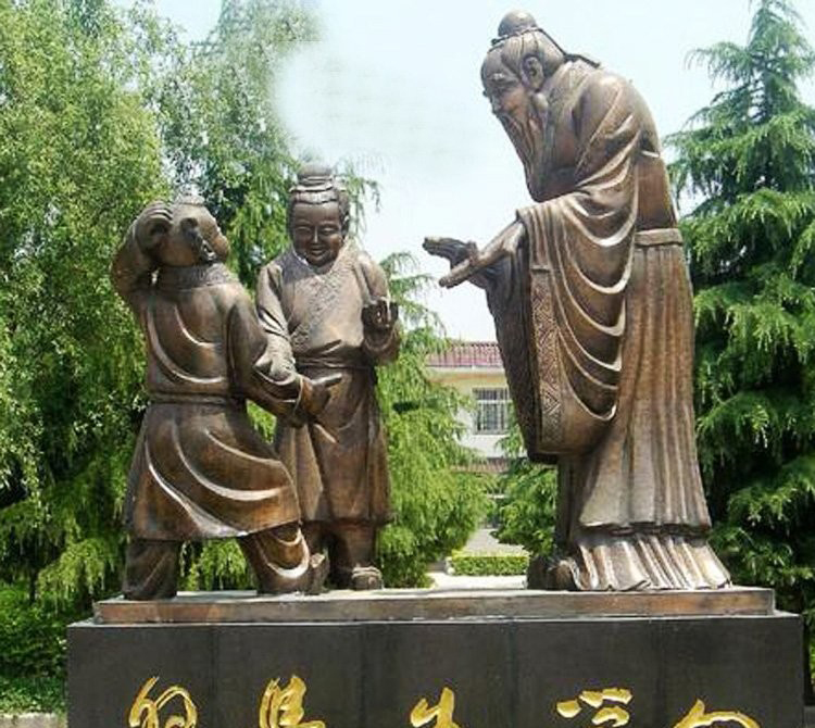 校園孔子向?qū)W生學(xué)習(xí)銅雕-校園孔子學(xué)習(xí)銅雕高清圖片